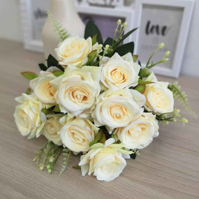 Искусственные цветы в Омске | Цветы искусственные «Розы острые», молочно-персиковые, букет